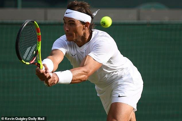 Nadal đã vượt qua Sam Querrey sau 3 set với tỷ số 7-5, 6-2 và 6-2.