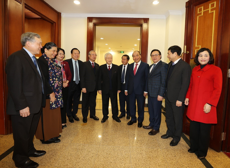 Tổng Bí thư, Chủ tịch nước Nguyễn Phú Trọng với các đại biểu dự bế mạc Hội nghị. (Ảnh: Trí Dũng/TTXVN)