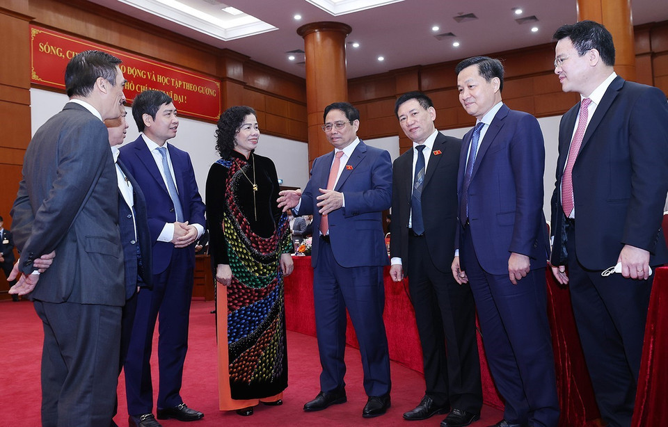 Hình ảnh Thủ tướng Phạm Minh Chính với các đại biểu dự hội nghị. (Ảnh: Dương Giang/TTXVN)