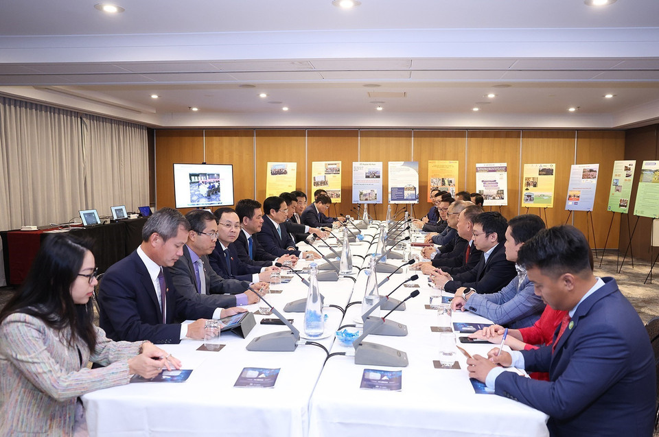 Thủ tướng Phạm Minh Chính gặp Hội Doanh nghiệp Việt Nam tại Australia. (Ảnh: Dương Giang/TTXVN)