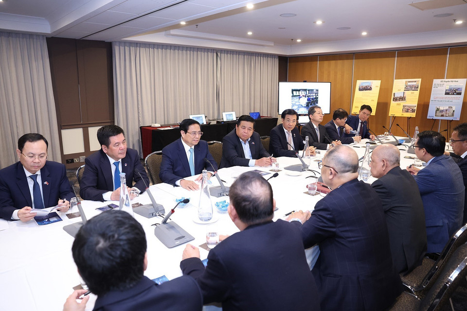 Thủ tướng Phạm Minh Chính gặp Hội Doanh nghiệp Việt Nam tại Australia. (Ảnh: Dương Giang/TTXVN)