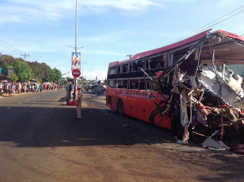 Hiện trường vụ tai nạn. (Ảnh: Hoài Nam/TTXVN)