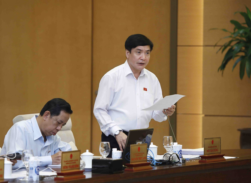 Tổng Thư ký, Chủ nhiệm Văn phòng Quốc hội Bùi Văn Cường phát biểu. (Ảnh: An Đăng/TTXVN) 