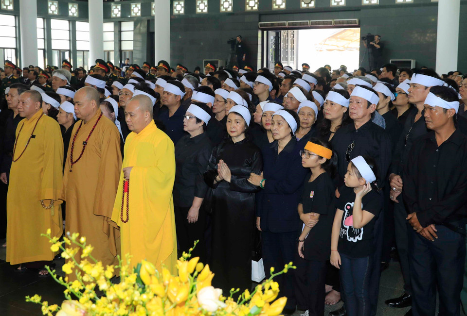 Gia đình, họ hàng tại lễ truy điệu nguyên Tổng Bí thư Đỗ Mười. (Ảnh: Nhan Sáng/TTXVN)