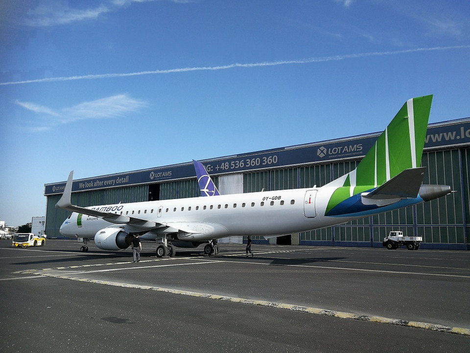 Hình ảnh được cho là tàu bay Embraer 195 của Bamboo Airways. (Ảnh: PV/Vietnam+)