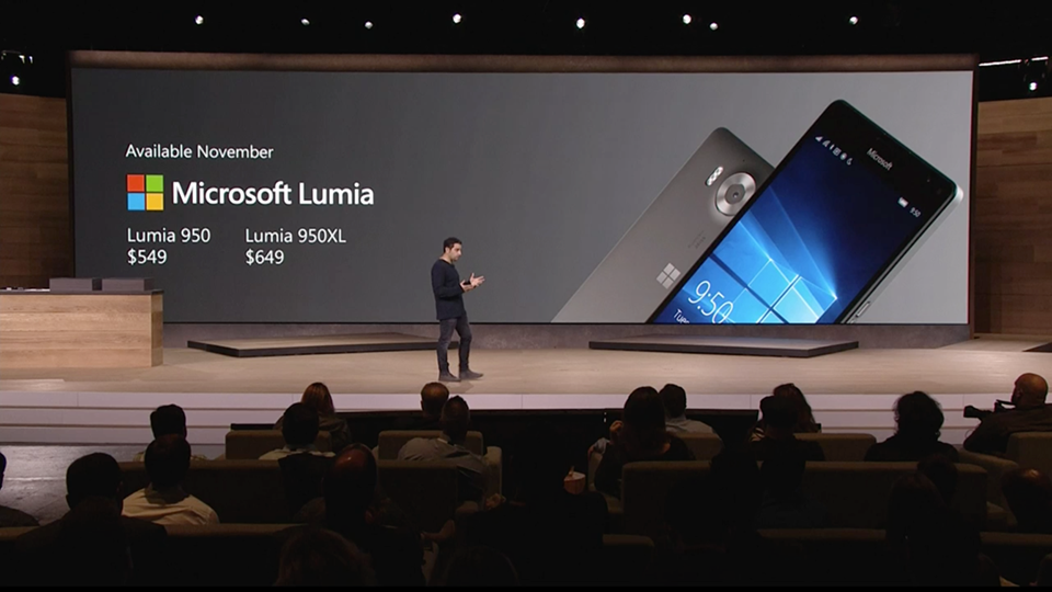 Lumia 950 được trang bị màn hình 5,2-inch, 950 XL sẽ lớn với kích thước 5,7-inch, cả hai đều dùng màn OLED độ phân giải WQHD (1440x2560). (Nguồn: Microsoft)