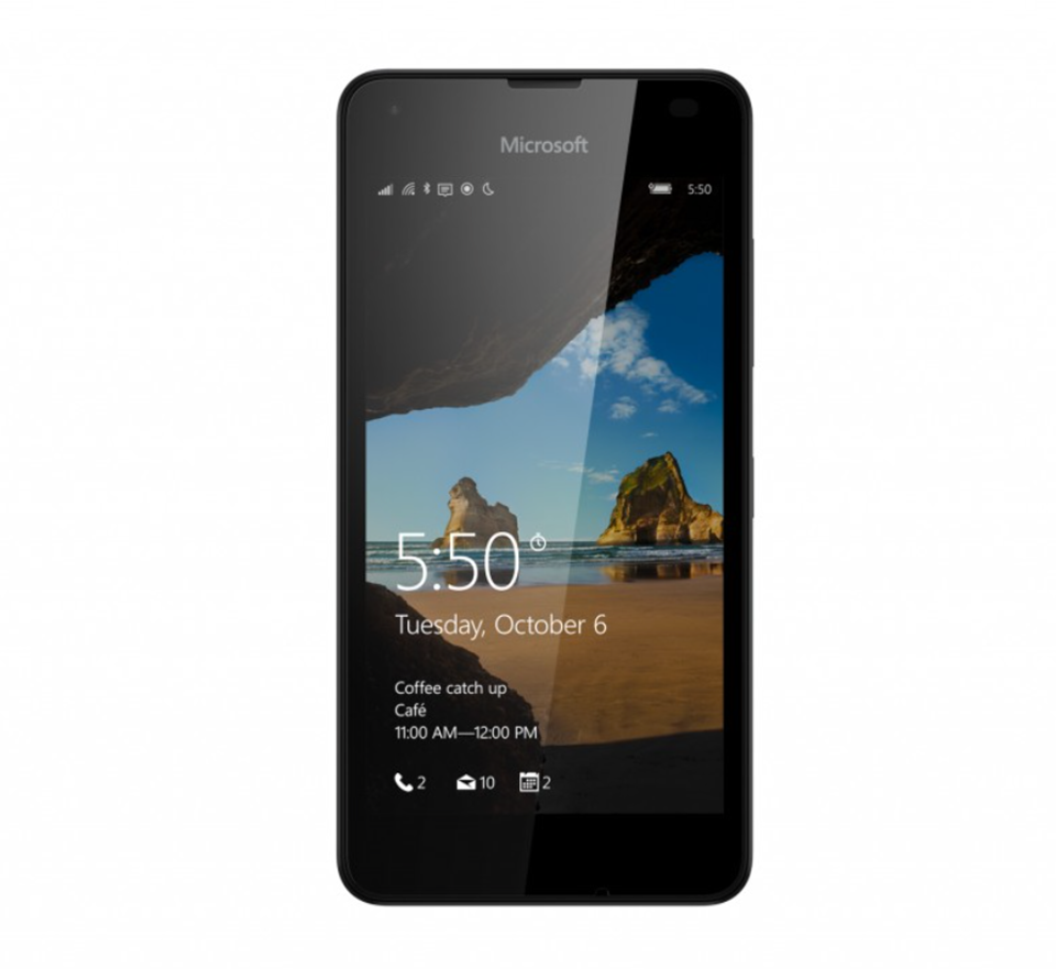 Microsoft Lumia 550 được trang bị màn hình LCD, độ phân giải 720p, kích thước 4,7-inch, CPU Qualcomm Snapdragon 210, lõi tứ xung nhịp 1GHz. (Nguồn: Microsoft)