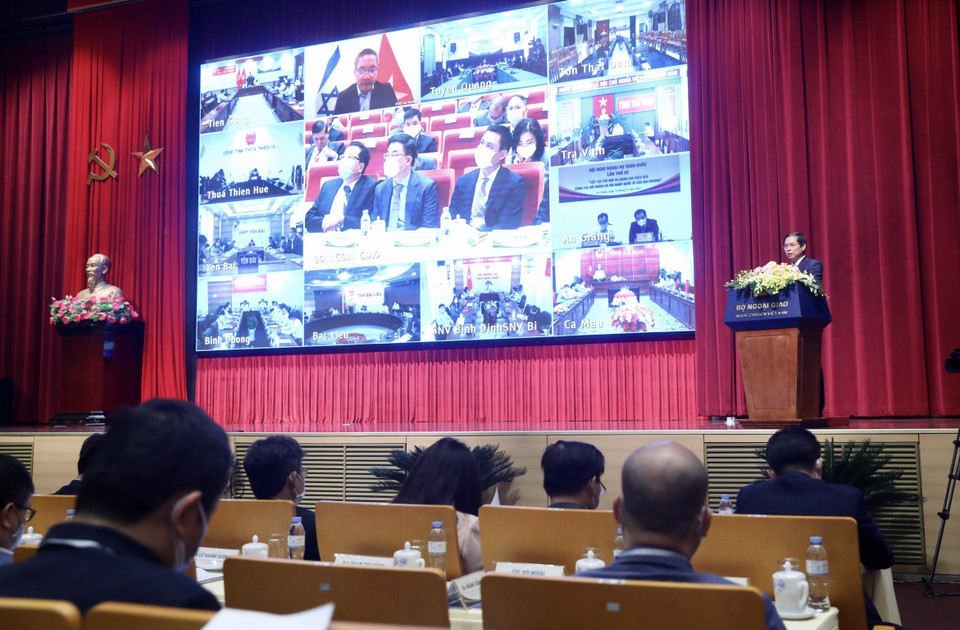 Bộ trưởng Bộ Ngoại giao Bùi Thanh Sơn phát biểu chỉ đạo hội nghị. (Ảnh: Lâm Khánh/TTXVN)