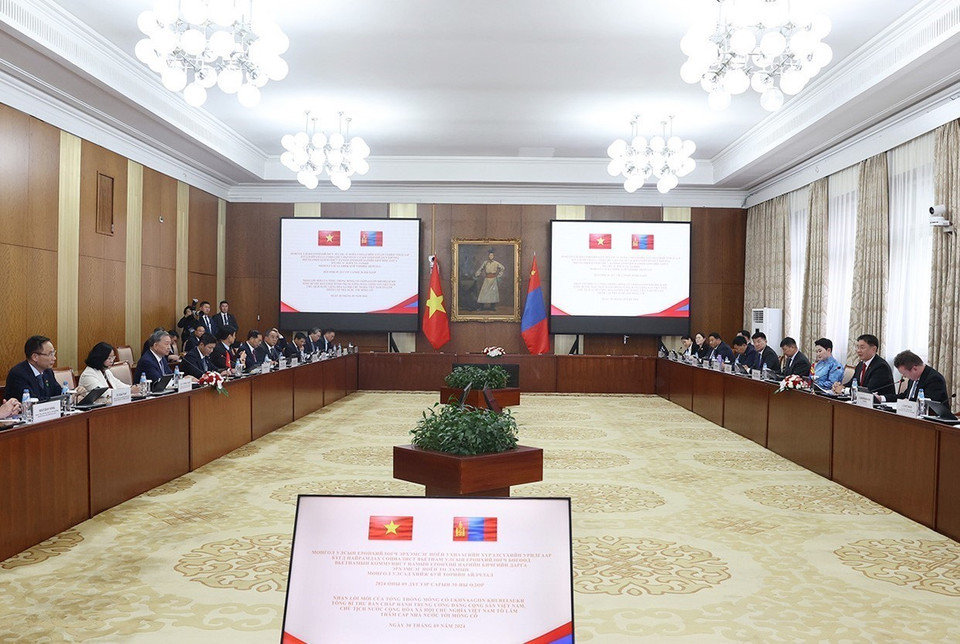 Tổng Bí thư, Chủ tịch nước Tô Lâm hội đàm với Tổng thống Mông Cổ Ukhnaagiin Khurelsukh. (Ảnh: Trí Dũng/TTXVN)
