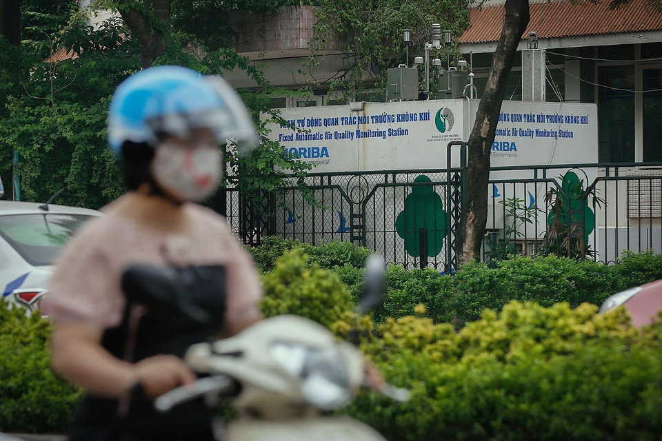 Trạm vận hành hệ thống quan trắc tự động không khí 556 Nguyễn Văn Cừ - Trung tâm Quan trắc Môi trường - Tổng Cục Môi trường. (Ảnh: Trọng Đạt/TTXVN)