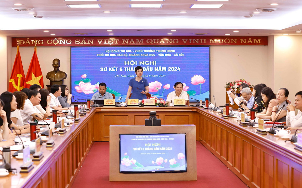 Bí thư Đảng ủy, Tổng Giám đốc, Chủ tịch Hội đồng Thi đua - Khen thưởng Thông tấn xã Việt Nam Vũ Việt Trang phát biểu. (Ảnh: Doãn Tấn/TTXVN)