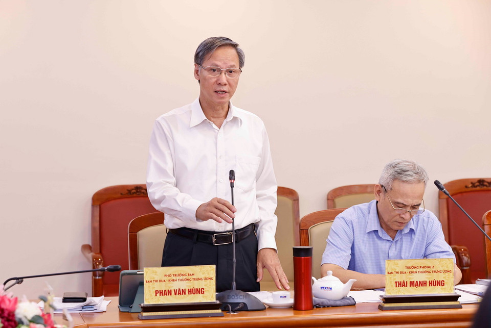 Ông Phan Văn Hùng, Phó Trưởng ban Ban Thi đua – Khen thưởng Trung ương phát biểu. (Ảnh: Doãn Tấn/TTXVN)