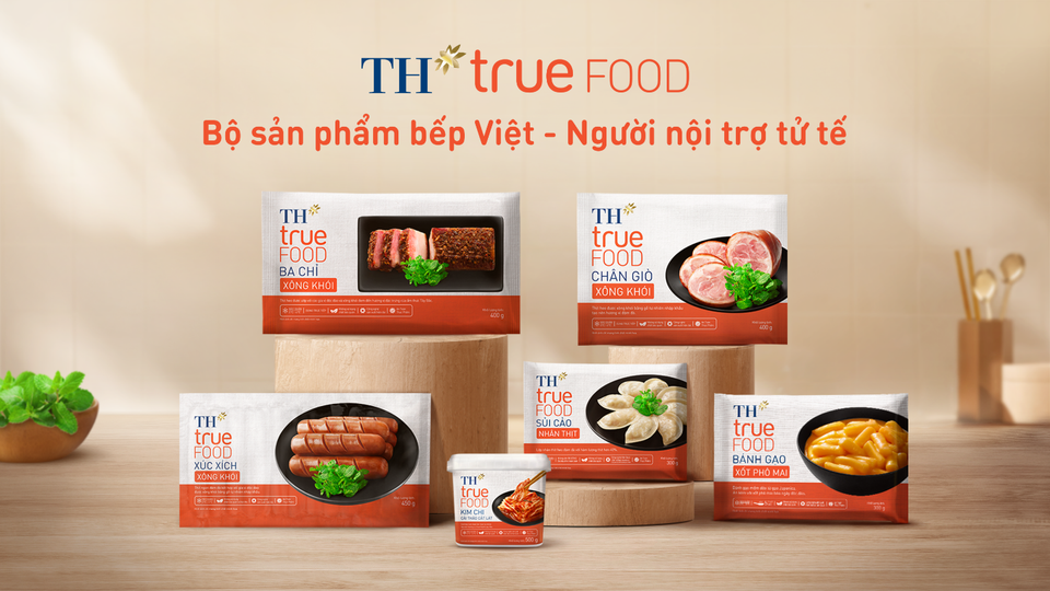 TH true FOOD – bộ sản phẩm bếp Việt – Người nội trợ tử tế do nhà máy chế biến thực phẩm sạch TH sản xuất đáp ứng nhu cầu đa dạng của thị trường về các sản phẩm thực phẩm chế biến an toàn, cao cấp, dinh dưỡng lành mạnh, mang tới những trải nghiệm ẩm thực tinh tế cho người dùng. (Ảnh: PV/Vietnam+)