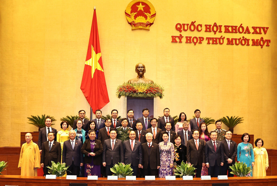 Các lãnh đạo Đảng, Nhà nước, Quốc hội với các đại biểu Quốc hội Thành phố Hà Nội. (Nguồn: TTXVN)