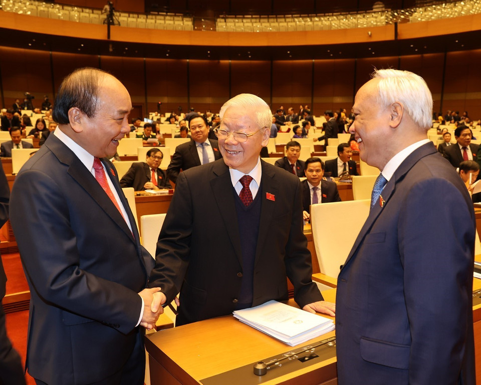 Tổng Bí thư, Chủ tịch nước Nguyễn Phú Trọng và Thủ tướng Nguyễn Xuân Phúc, Phó Chủ tịch Quốc hội Uông Chu Lưu dự khai mạc Kỳ họp thứ 11, Quốc hội khóa XIV. (Ảnh: Trí Dũng/TTXVN)