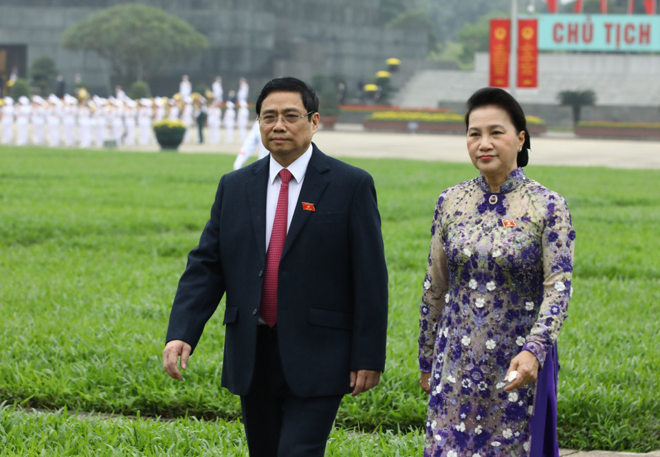 Chủ tịch Quốc hội Nguyễn Thị Kim Ngân và Trưởng Ban Tổ chức Trung ương Đảng Phạm Minh Chính trước giờ khai mạc kỳ họp lần thứ 11. (Ảnh: Văn Điệp/TTXVN)