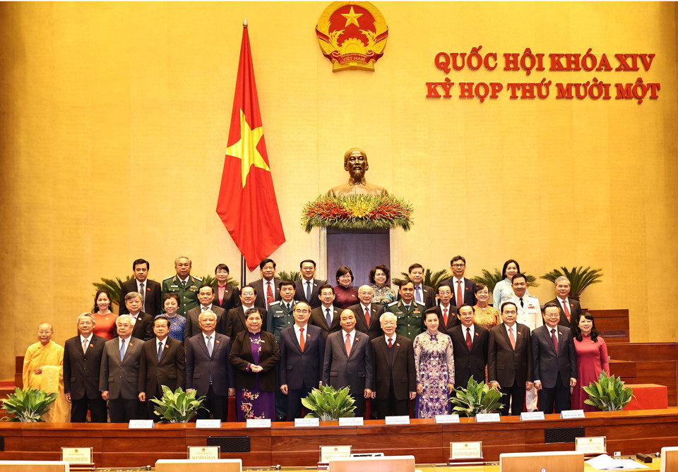 Các lãnh đạo Đảng, Nhà nước, Quốc hội với các đại biểu Quốc hội Thành phố Hồ Chí Minh. (Nguồn: TTXVN)