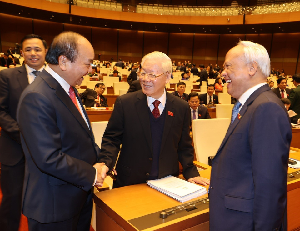 Tổng Bí thư, Chủ tịch nước Nguyễn Phú Trọng và Thủ tướng Nguyễn Xuân Phúc, Phó Chủ tịch Quốc hội Uông Chu Lưu dự khai mạc Kỳ họp thứ 11, Quốc hội khóa XIV. (Ảnh: Trí Dũng/TTXVN)