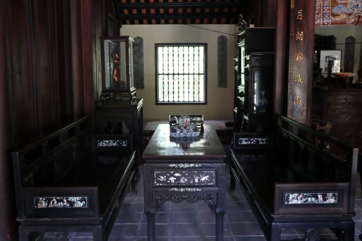 Phòng khách tại nhà vườn An Hiên. (Ảnh: Đỗ Trưởng/TTXVN)