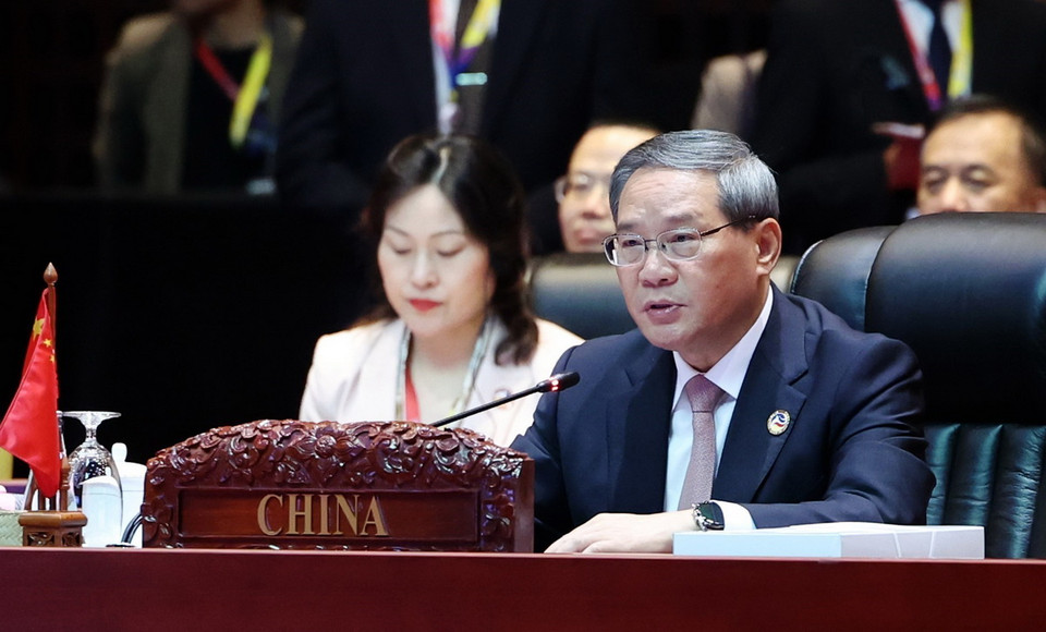 Thủ tướng Trung Quốc Lý Cường phát biểu tại Hội nghị cấp cao ASEAN+3 lần thứ 27. (Ảnh: Dương Giang/TTXVN)