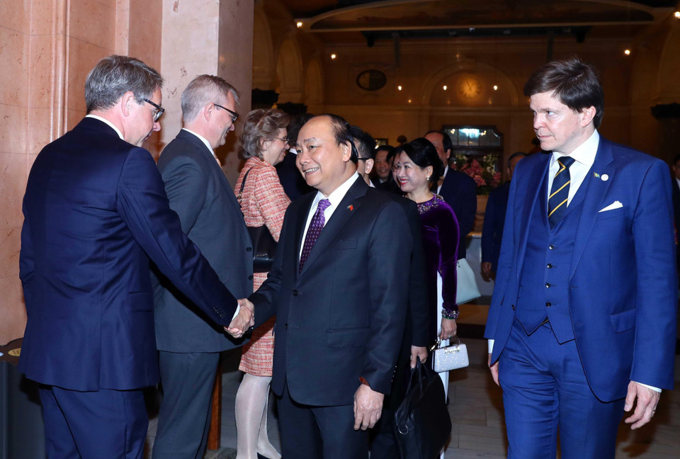 Thủ tướng Nguyễn Xuân Phúc hội kiến Chủ tịch Quốc hội Thụy Điển Andreas Norlén sáng 28/5. (Ảnh: Thống Nhất/TTXVN)