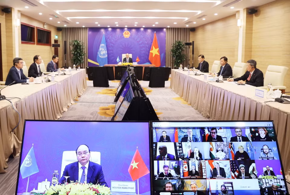 Thủ tướng Chính phủ Nguyễn Xuân Phúc phát biểu tại điểm cầu Hà Nội. (Ảnh: Thống Nhất/TTXVN)