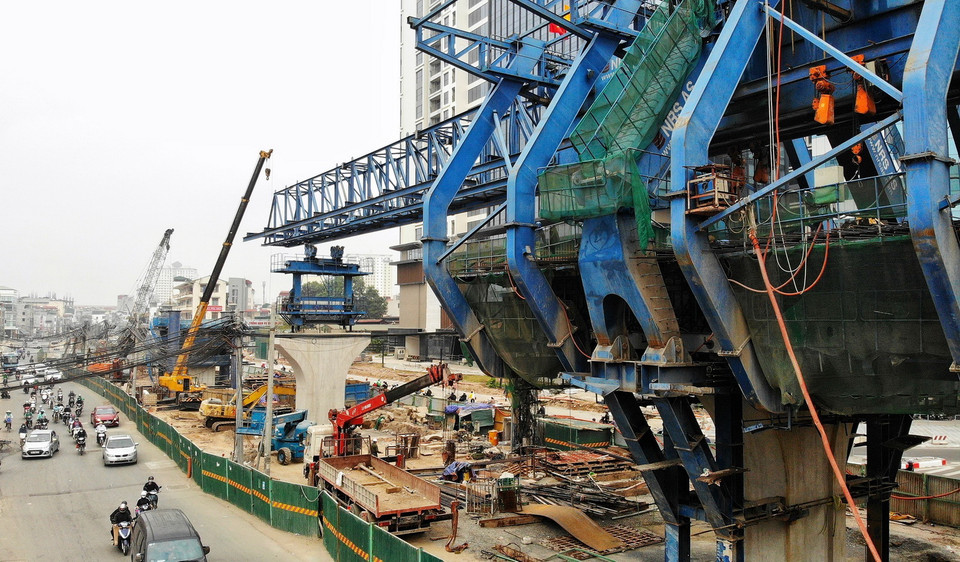 Tại gói thầu XL-01 đoạn từ trụ P30 đến trụ P40 (Chợ Mơ) được triển khai thi công từ ngày 10/6/2020. (Ảnh: Danh Lam/TTXVN)