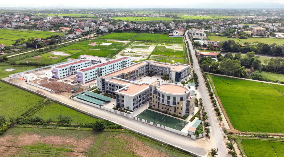 Trường Tiểu học và Trường Trung học cơ sở ở thị trấn Phú Xuyên, huyện Phú Xuyên, Hà Nội. (Ảnh: Vũ Sinh/TTXVN)