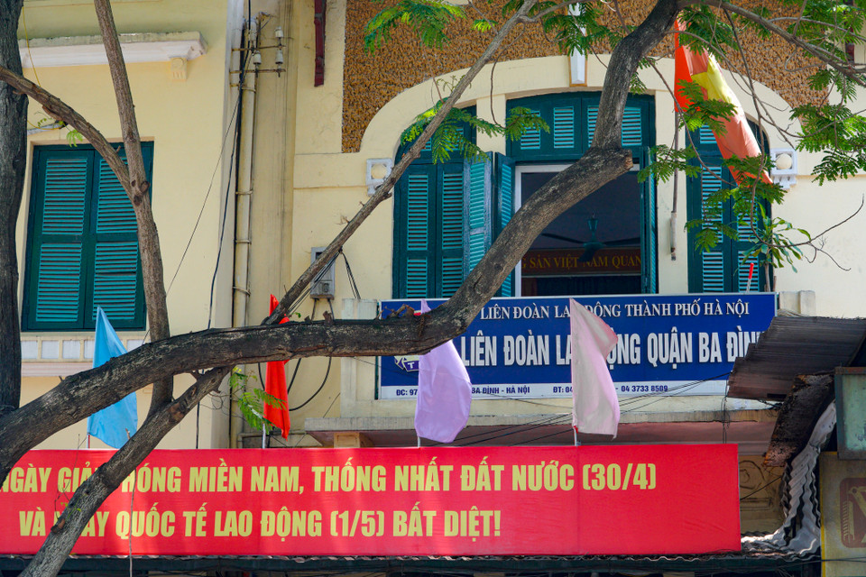 Biệt thự thuộc danh mục không được bán, hiện là trụ sở Liên đoàn Lao động quận Ba Đình. (Ảnh: Minh Hiếu/Vietnam+)