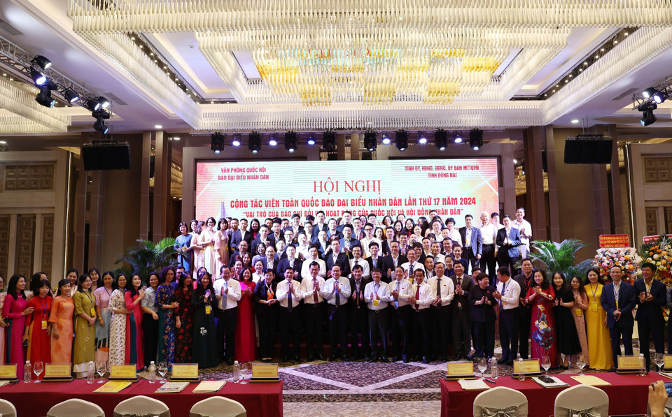 Chủ tịch Quốc hội Trần Thanh Mẫn và các đại biểu dự Hội nghị cộng tác viên toàn quốc Báo Đại biểu nhân dân. (Ảnh: Thống Nhất/TTXVN)