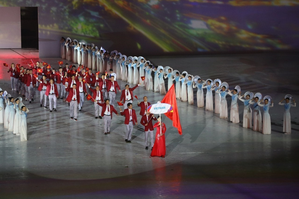Đoàn thể thao Việt Nam tham dự SEA Games 31 với hơn 1.300 thành viên, trong đó có khoảng 900 vận động viên - số lượng vận động viên lớn nhất kể từ lần đầu thể thao Việt Nam tham dự SEA Games. (Ảnh: TTXVN)