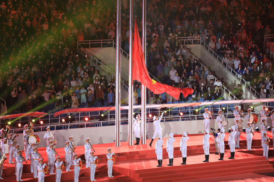 Nghi thức thượng cờ Việt Nam. Ảnh: TTXVN(Ảnh: TTXVN)