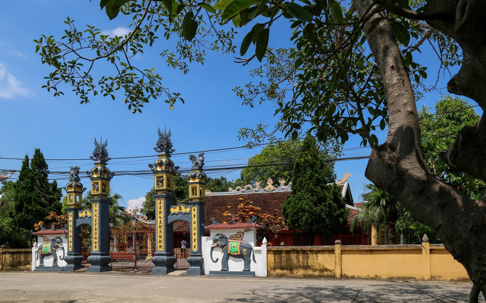 Không gian đẹp của đình Lương Xá trước khi bị bêtông hóa. (Ảnh: TTXVN phát)