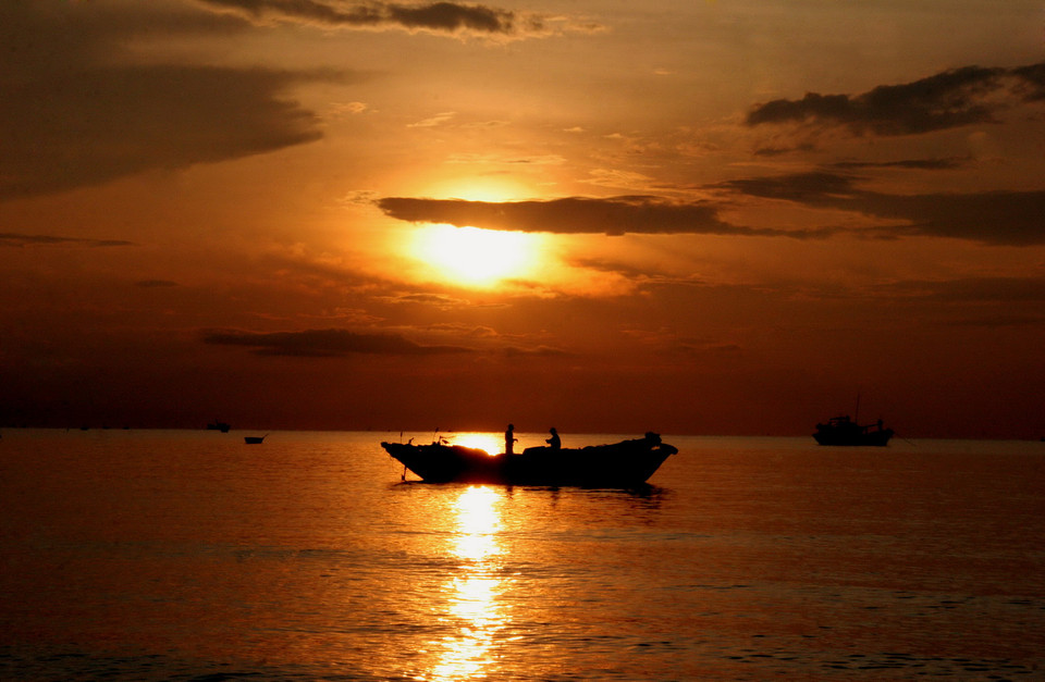 Làng chài Phước Hải thuộc huyện Đất Đỏ, tỉnh Bà Rịa Vũng Tàu là một điểm dừng chân lý tưởng cho những ai không thích không khí ồn ào náo nhiệt và đầy đủ tiện ích của một thành phố du lịch. (Ảnh: Lưu Văn Đạt/Vietnam+)