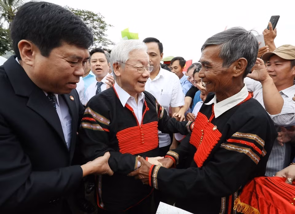 Tổng Bí thư, Chủ tịch nước Nguyễn Phú Trọng dự Ngày hội Đại đoàn kết toàn dân tộc các buôn, thôn của xã Dur Kmăl, huyện Krông Ana, tỉnh Đắk Lắk, sáng 11/11/2018. (Ảnh: Trí Dũng/TTXVN)
