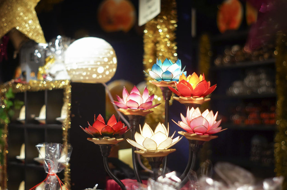 Nuremberg còn tỏa sáng lộng lẫy hơn với ánh điện lung linh từ khắp mọi ngả quanh khu phố cổ. (Ảnh: Hoàng Quang Thái/Vietnam+)