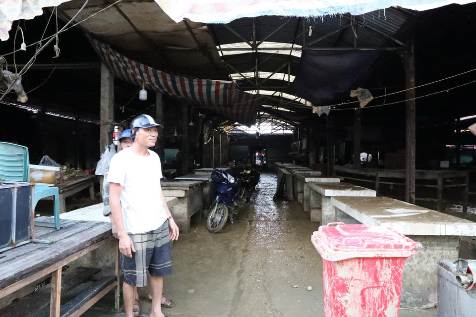Chợ Thất Khê - trung tâm mua sắm của huyện Tràng Định (Lạng Sơn) tan hoang sau khi nước lũ rút, tiểu thương chưa thể buôn bán trở lại. (Ảnh: Văn Đạt/TTXVN)