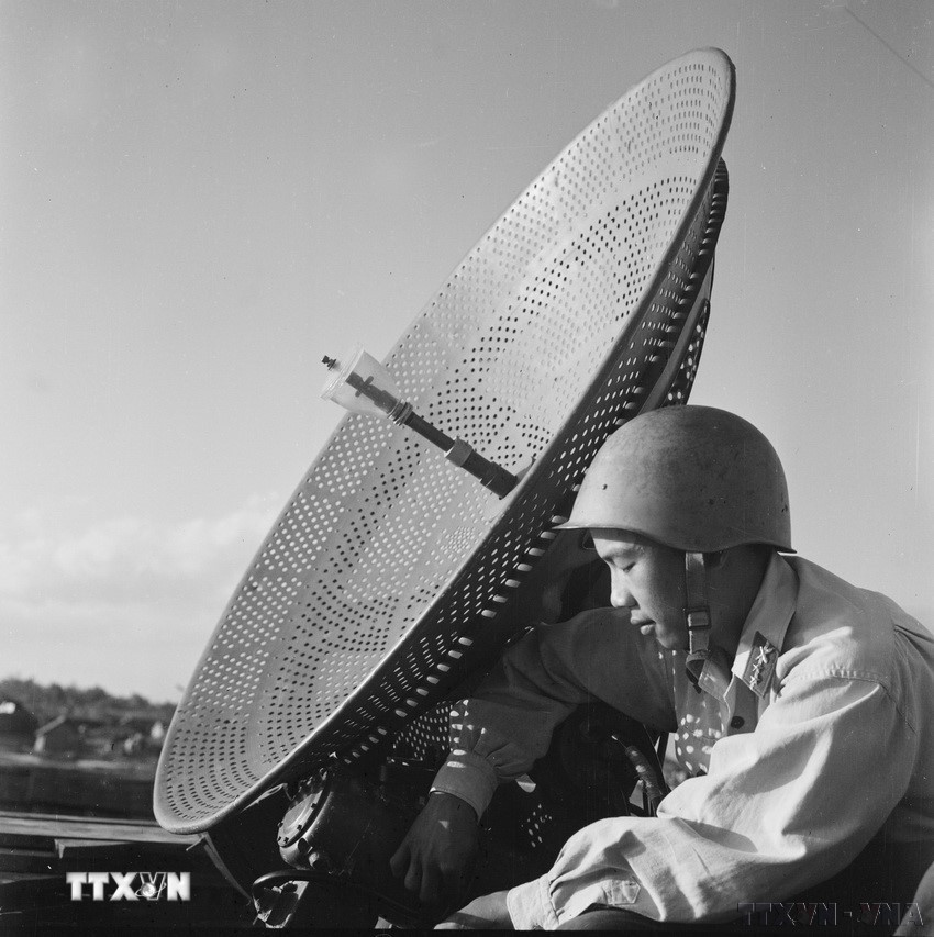 Bộ phận rada, đại đội 79 pháo cao xạ Thủ đô với kỹ thuật chính xác đã bắn rơi nhiều máy bay Mỹ. (Ảnh: Hứa Kiểm/TTXVN)