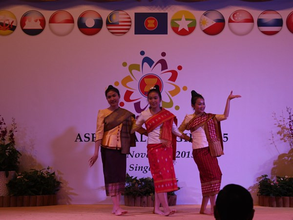 Tiết mục múa Champa của các bạn Lào. (Ảnh: Hải-Bình/Vietnam+)