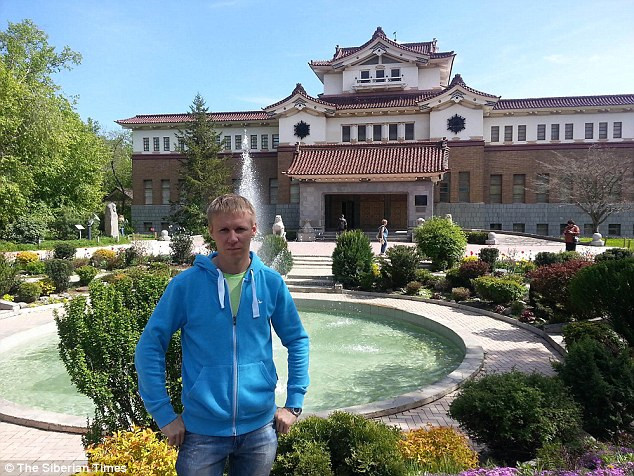 Theo Bộ Quốc phòng Nga, phi công 33 tuổi này đã chiến đấu cho đến giây phút cuối cùng. (Nguồn: The Siberian Times/Daily Mail)