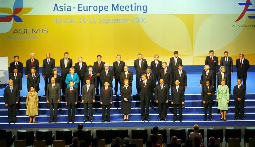 Thủ tướng Nguyễn Tấn Dũng và các trưởng đoàn tại Lễ khai mạc Hội nghị Cấp cao Á-Âu lần thứ 6 (ASEM 6) tại Helsinky (Phần Lan), ngày 10/9/2006. (Ảnh: Đức Tám/TTXVN)