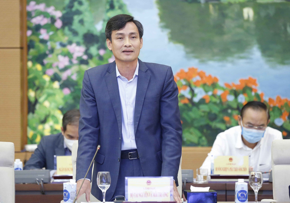 Thứ trưởng Bộ Tài nguyên và Môi trường Trần Quý Kiên phát biểu. (Ảnh: Doãn Tấn/TTXVN)