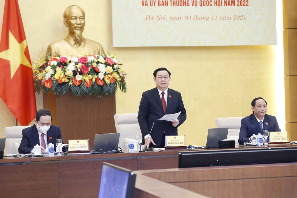 Sáng 4/11, Chủ tịch Quốc hội Vương Đình Huệ chủ trì Hội nghị triển khai thực hiện chương trình giám sát của Quốc hội và Ủy ban Thường vụ Quốc hội năm 2022. (Ảnh: Doãn Tấn/TTXVN)