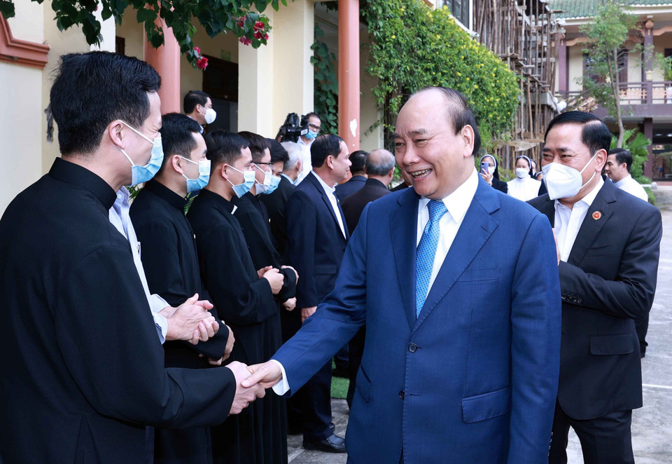 Ngày 4/11, Chủ tịch nước Nguyễn Xuân Phúc đến thăm Tòa Giám mục Giáo phận Lạng Sơn-Cao Bằng. (Ảnh: Thống Nhất/TTXVN)