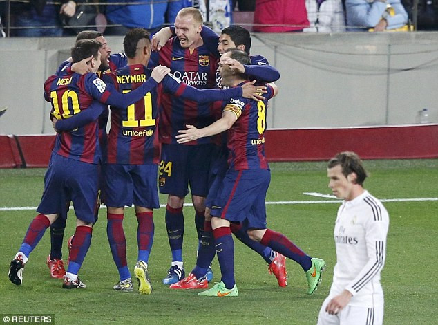 ... khiến Real Madrid phải nhận thất bại 1-2, và bị Barcelona bỏ xa đến 4 điểm trong cuộc đua đến ngôi vương La Liga.