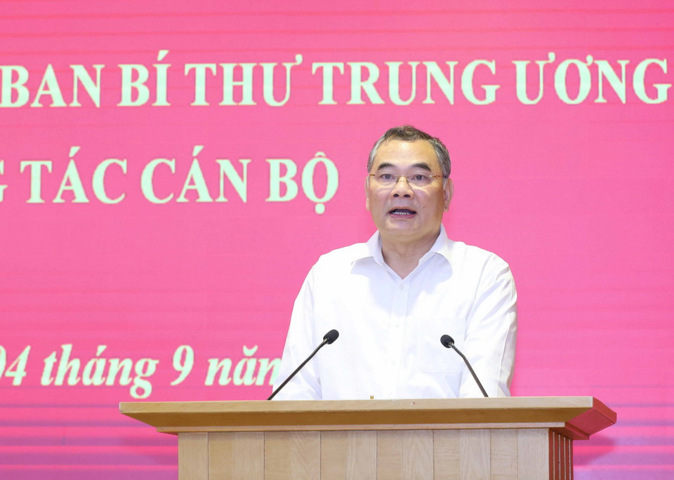 Trung tướng Tô Ân Xô, Trợ lý, Phụ trách Văn phòng Tổng Bí thư phát biểu nhận nhiệm vụ. (Ảnh: Phương Hoa/TTXVN)
