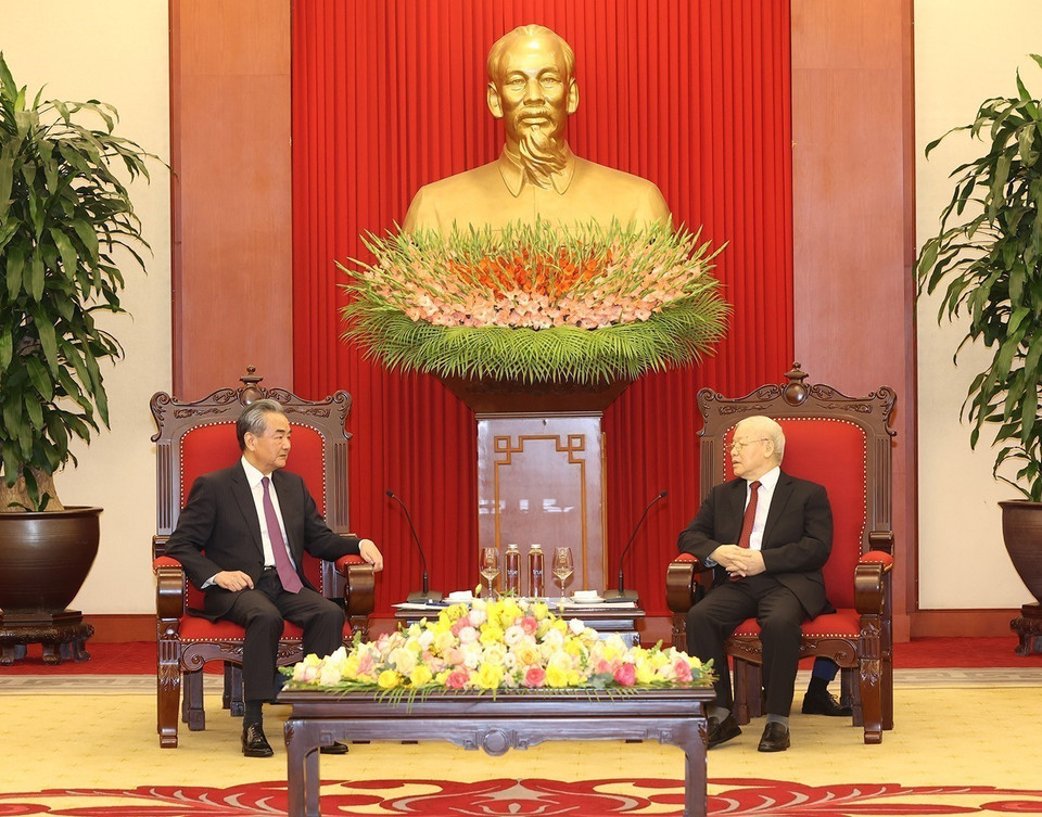 Tổng Bí thư Nguyễn Phú Trọng tiếp Ủy viên Bộ Chính trị, Chủ nhiệm Văn phòng Ủy ban Công tác Đối ngoại Trung ương Đảng Cộng sản Trung Quốc, Bộ trưởng Ngoại giao Trung Quốc Vương Nghị. (Ảnh: Trí Dũng/TTXVN)