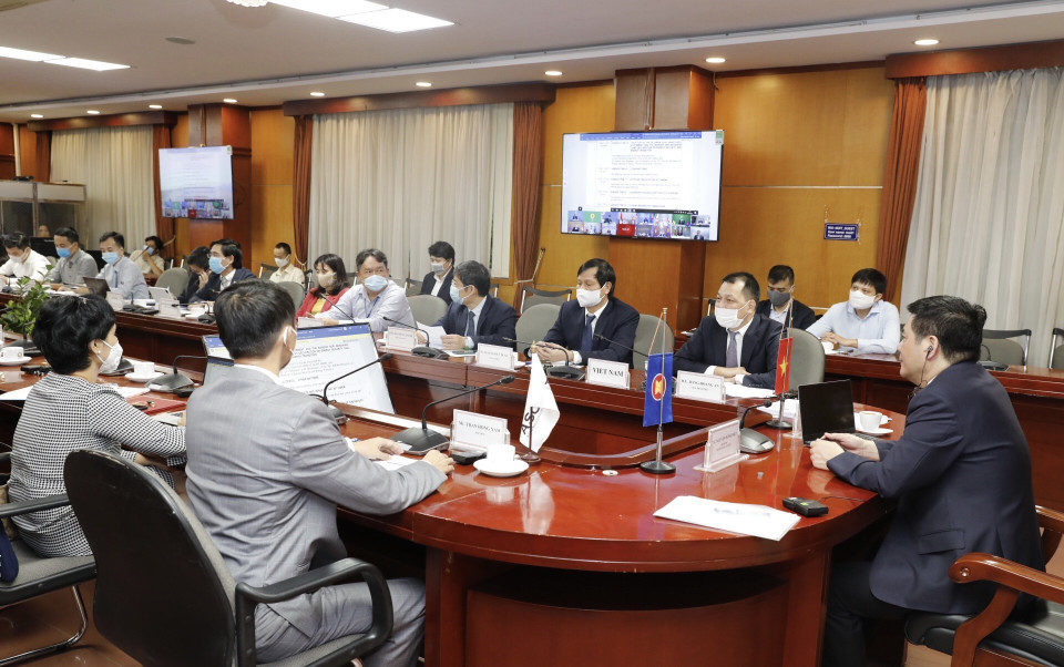 Sáng 15/9, Hội nghị Bộ trưởng Năng lượng ASEAN (AMEM) khai mạc theo hình thức trực tuyến với sự tham gia của 10 nước thành viên ASEAN, Tổng thư ký ASEAN, Ban Thư ký ASEAN, Trung tâm năng lượng ASEAN. (Ảnh: Trần Việt/TTXVN)