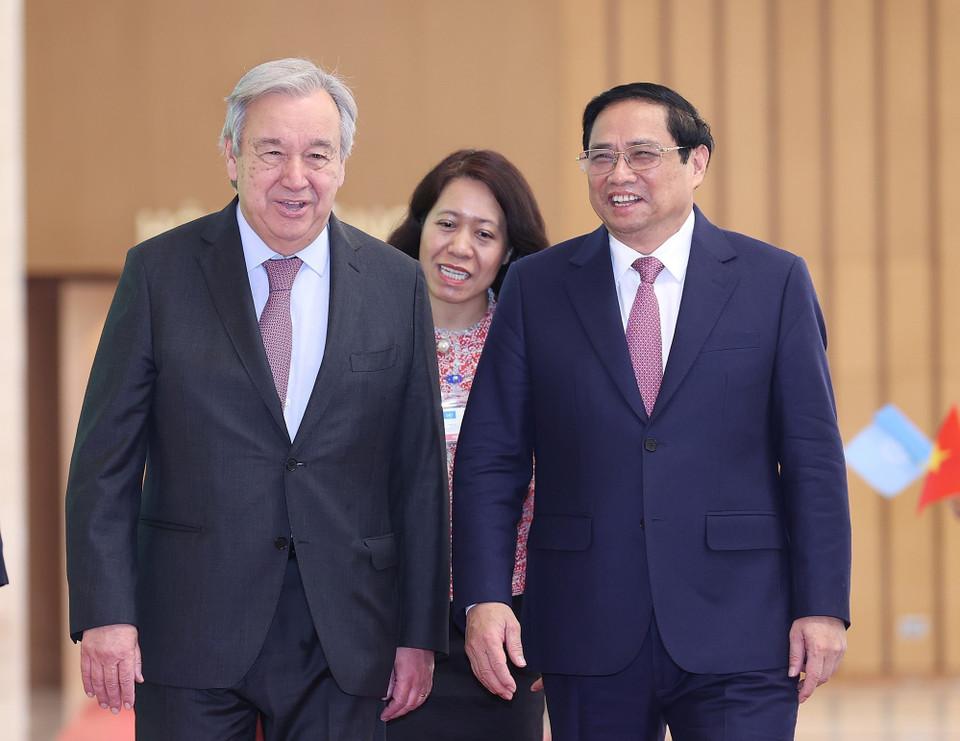 Thủ tướng Phạm Minh Chính và Tổng Thư ký Liên hợp quốc António Guterres. (Ảnh: Dương Giang/TTXVN)