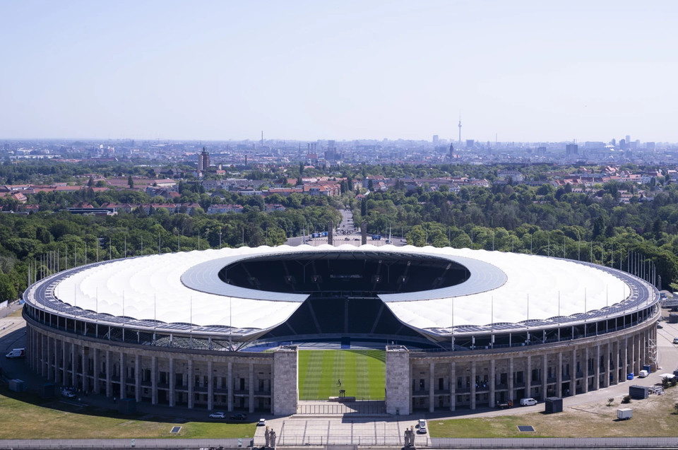 Sân vận động Olympic (Olympiastadion) có sức chứa 71.000 người. Đây là xem là sân vận động quốc gia của Đức và sẽ tổ chức trận chung kết EURO 2024 và 5 trận đấu khác. (Nguồn: AP)